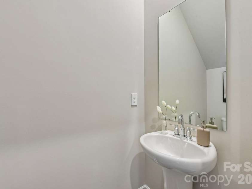 205 Alden Court, Shelby, NC 28152.  MLS# CAR4396757, YatesRealty ID 20343. 