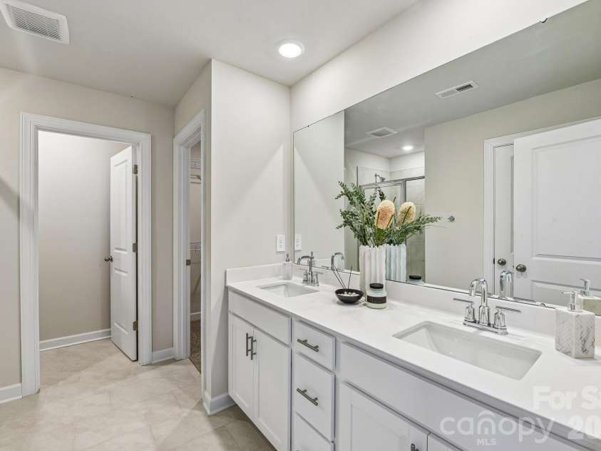 205 Alden Court, Shelby, NC 28152.  MLS# CAR4396757, YatesRealty ID 20343. 