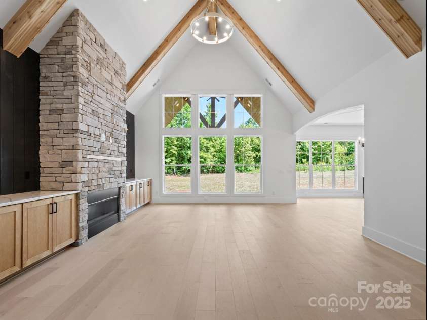 733 Barbary Place, Lincolnton, NC 28092.  MLS# CAR4232580, YatesRealty ID 20343. 