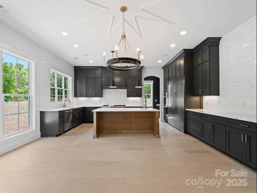 733 Barbary Place, Lincolnton, NC 28092.  MLS# CAR4232580, YatesRealty ID 20343. 