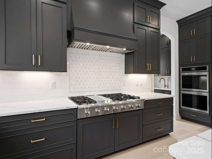 733 Barbary Place, Lincolnton, NC 28092.  MLS# CAR4232580, YatesRealty ID 20343. 