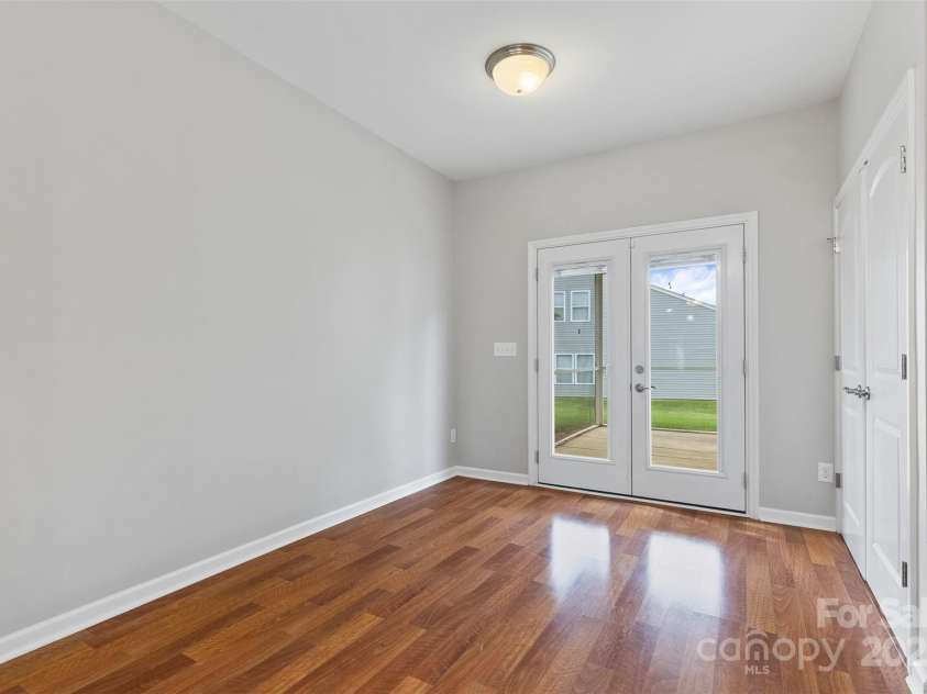 5076 Newport Lakes Drive, Rock Hill, SC 29732.  MLS# CAR4256467, YatesRealty ID 20345. 