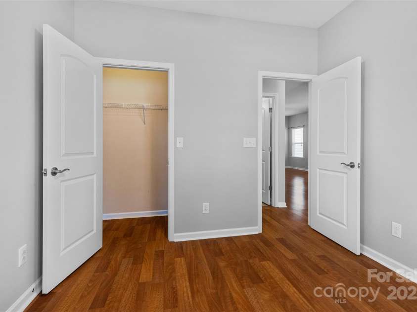5076 Newport Lakes Drive, Rock Hill, SC 29732.  MLS# CAR4256467, YatesRealty ID 20345. 