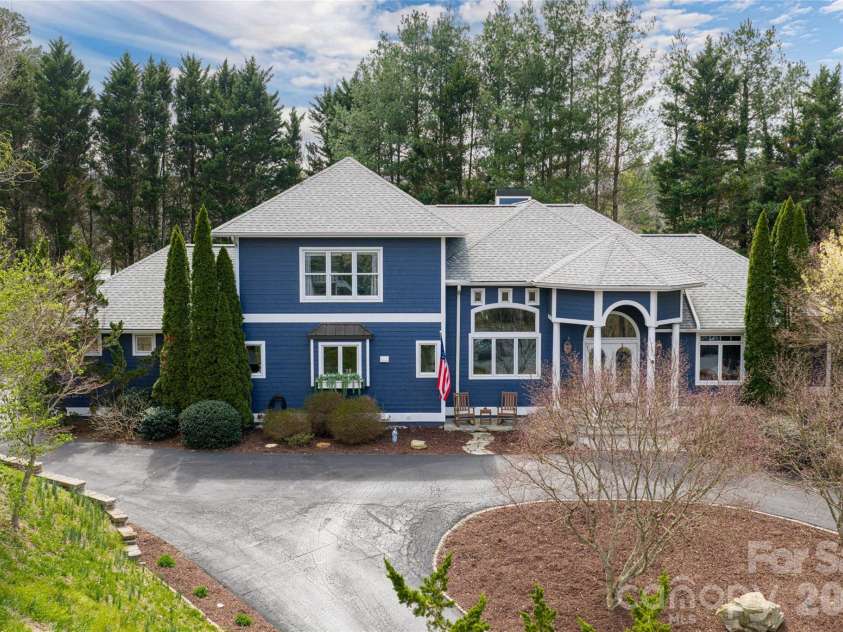 6 Oxford Court, Asheville, NC 28804.  MLS# CAR4359269, YatesRealty ID 20345. 