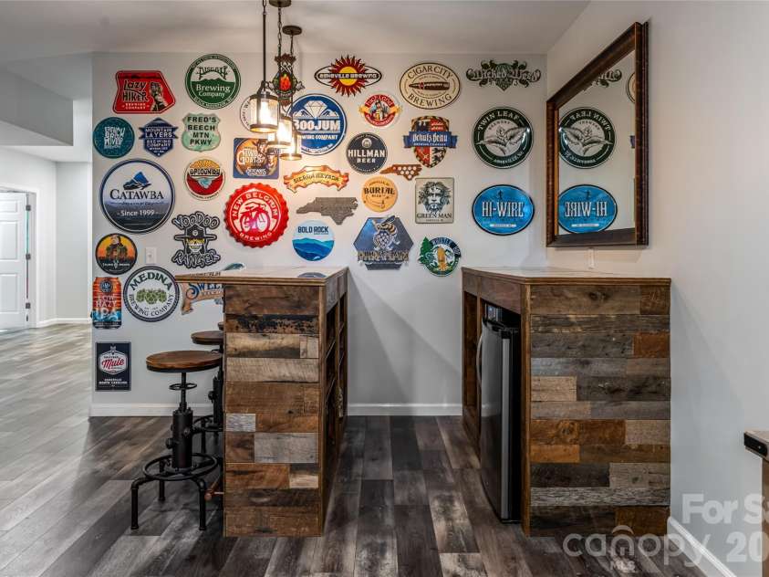 6 Oxford Court, Asheville, NC 28804.  MLS# CAR4359269, YatesRealty ID 20345. 