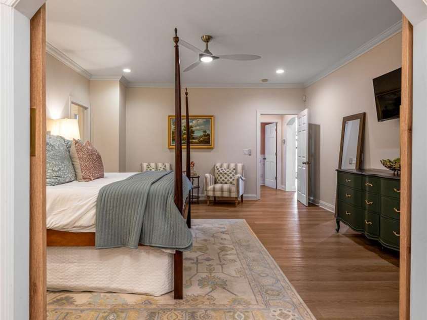 6 Oxford Court, Asheville, NC 28804.  MLS# CAR4359269, YatesRealty ID 20345. 