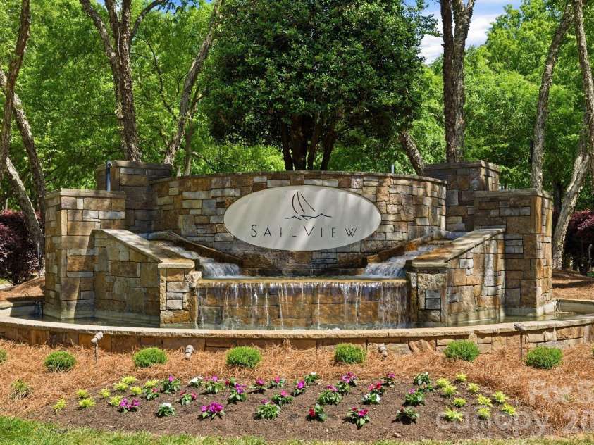3900 Channel Pointe Lane, Denver, NC 28037.  MLS# CAR4375106, YatesRealty ID 20346. 