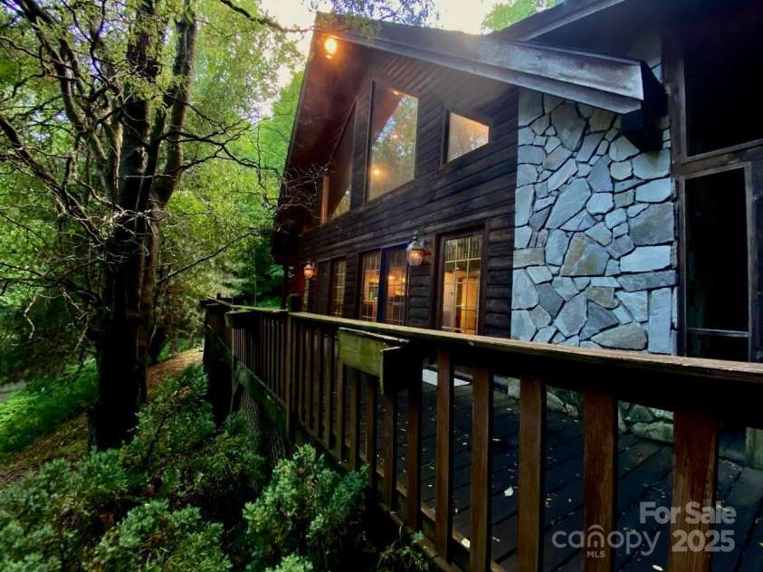 2153 Lentini Drive, Waynesville, NC 28785.  MLS# CAR4247618, YatesRealty ID 20347. 