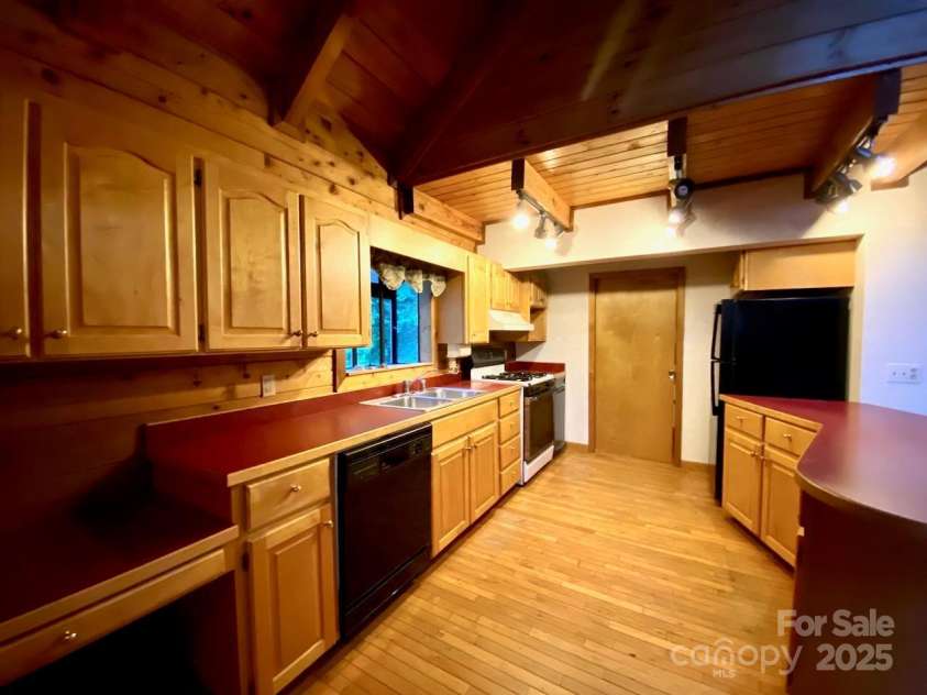 2153 Lentini Drive, Waynesville, NC 28785.  MLS# CAR4247618, YatesRealty ID 20347. 