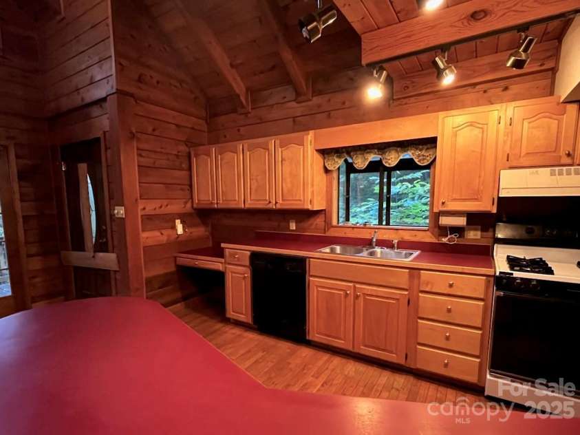 2153 Lentini Drive, Waynesville, NC 28785.  MLS# CAR4247618, YatesRealty ID 20347. 