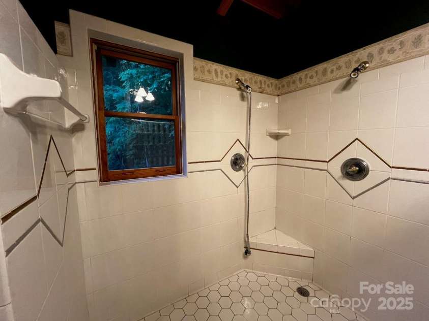 2153 Lentini Drive, Waynesville, NC 28785.  MLS# CAR4247618, YatesRealty ID 20347. 