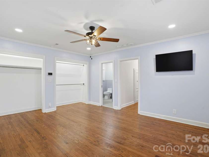 2637 Armstrong Circle, Gastonia, NC 28054.  MLS# CAR4351370, YatesRealty ID 20348. 
