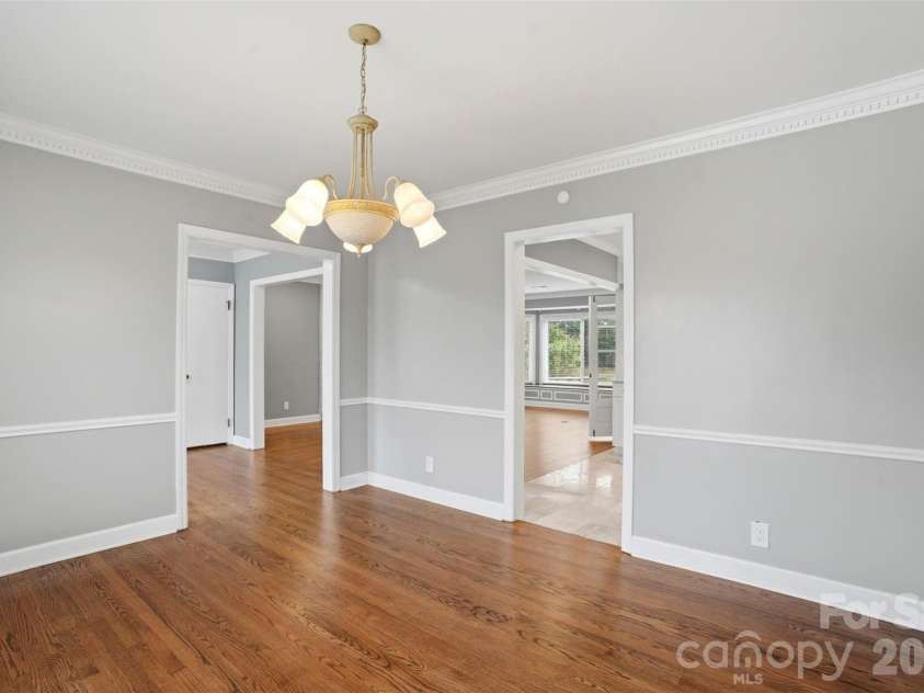 2637 Armstrong Circle, Gastonia, NC 28054.  MLS# CAR4351370, YatesRealty ID 20348. 