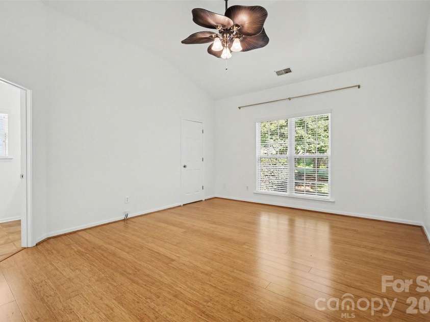 208 Riverfront Parkway, Mount Holly, NC 28120.  MLS# CAR4372990, YatesRealty ID 20349. 