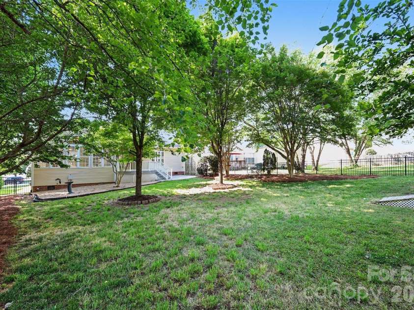 208 Riverfront Parkway, Mount Holly, NC 28120.  MLS# CAR4372990, YatesRealty ID 20349. 