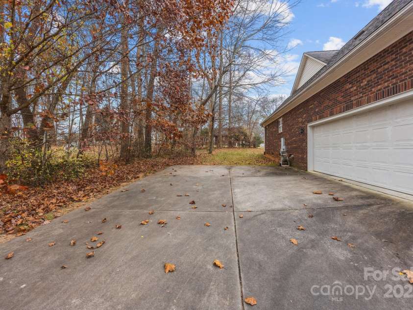 1053 Rosewood Drive, China Grove, NC 28023.  MLS# CAR4323195, YatesRealty ID 2035. 