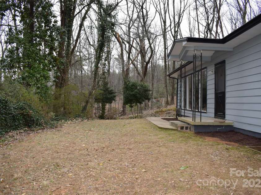22339 Asheville Highway, Landrum, SC 29356.  MLS# CAR4221524, YatesRealty ID 2035. 