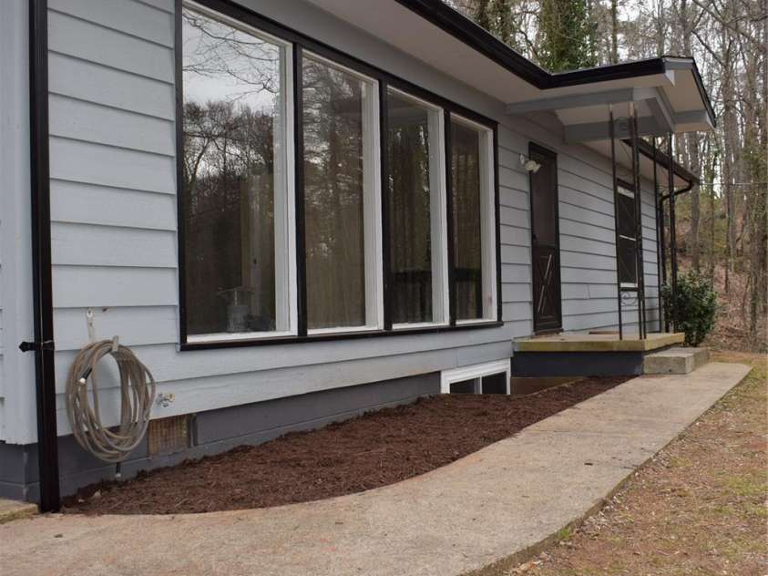 22339 Asheville Highway, Landrum, SC 29356.  MLS# CAR4221524, YatesRealty ID 2035. 