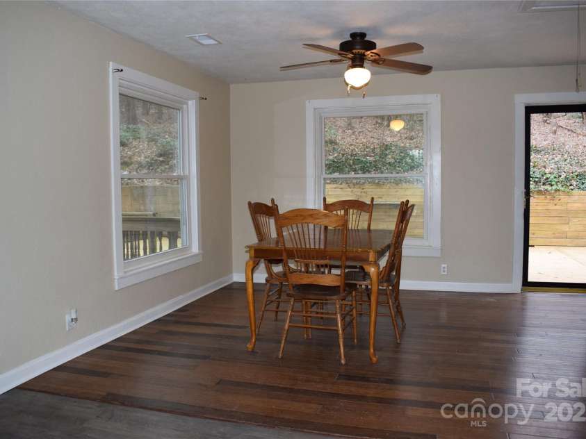 22339 Asheville Highway, Landrum, SC 29356.  MLS# CAR4221524, YatesRealty ID 2035. 