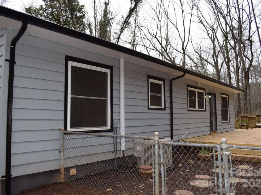 22339 Asheville Highway, Landrum, SC 29356.  MLS# CAR4221524, YatesRealty ID 2035. 