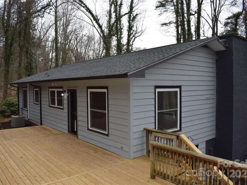 22339 Asheville Highway, Landrum, SC 29356.  MLS# CAR4221524, YatesRealty ID 2035. 