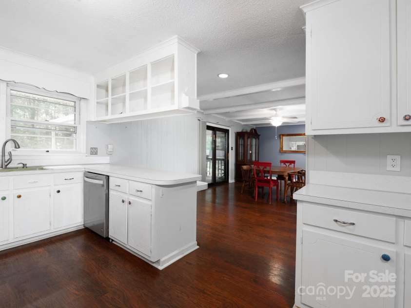 160 Eagle Drive, Salisbury, NC 28144.  MLS# CAR4259304, YatesRealty ID 20350. 