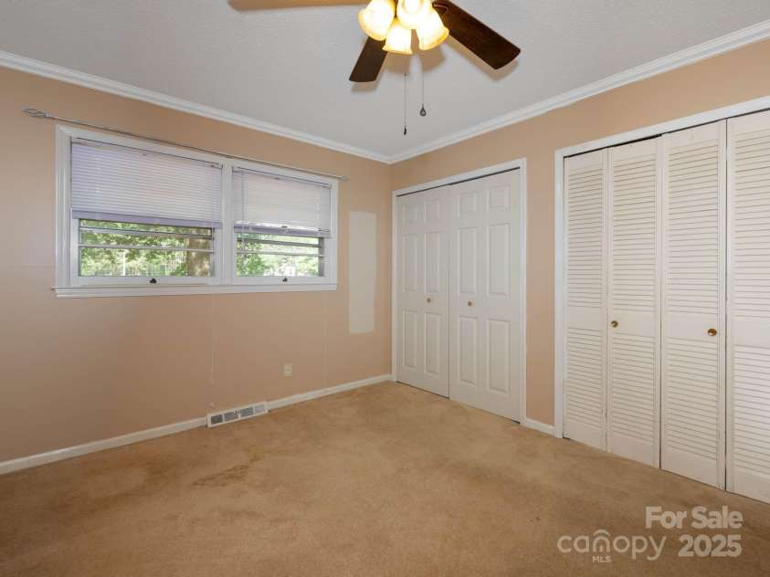 160 Eagle Drive, Salisbury, NC 28144.  MLS# CAR4259304, YatesRealty ID 20350. 
