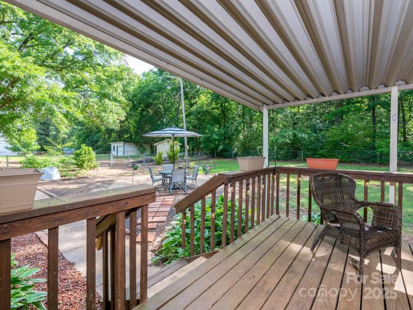 160 Eagle Drive, Salisbury, NC 28144.  MLS# CAR4259304, YatesRealty ID 20350. 