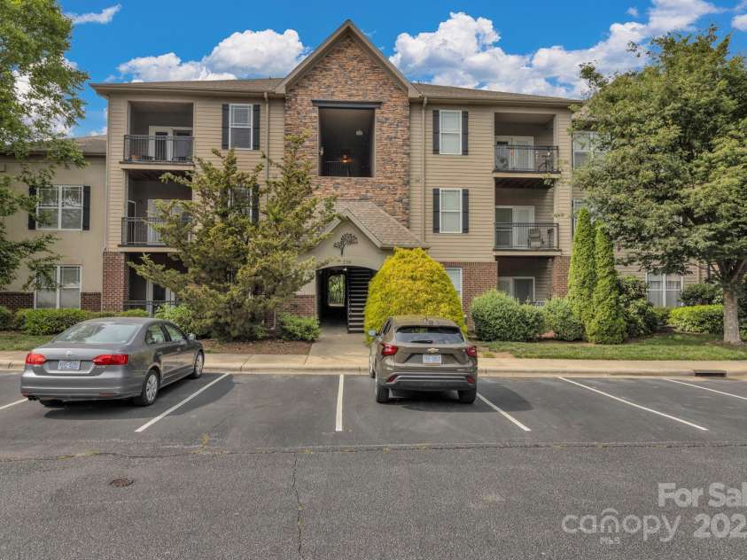 234 Brickton Village Circle, Fletcher, NC 28732.  MLS# CAR4266882, YatesRealty ID 20351. 