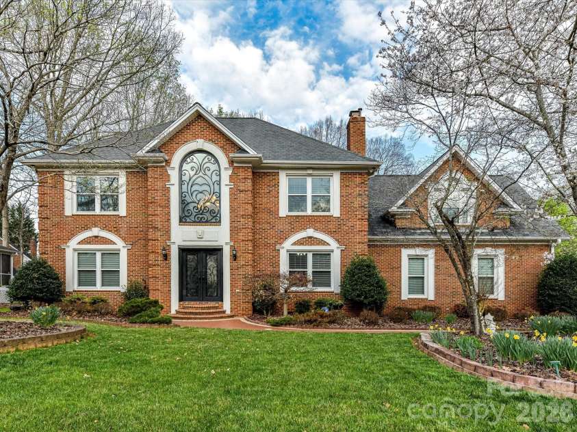 3100 Shady Grove Lane, Matthews, NC 28104.  MLS# CAR4355389, YatesRealty ID 20351. 