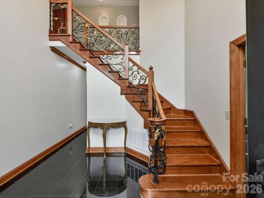 3100 Shady Grove Lane, Matthews, NC 28104.  MLS# CAR4355389, YatesRealty ID 20351. 