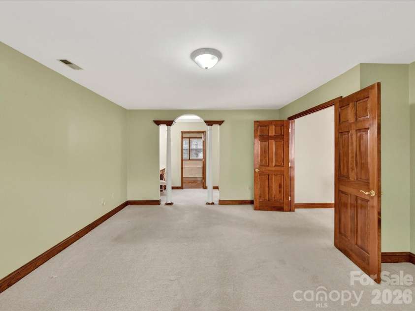 3100 Shady Grove Lane, Matthews, NC 28104.  MLS# CAR4355389, YatesRealty ID 20351. 