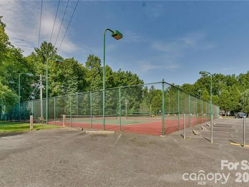 3100 Shady Grove Lane, Matthews, NC 28104.  MLS# CAR4355389, YatesRealty ID 20351. 