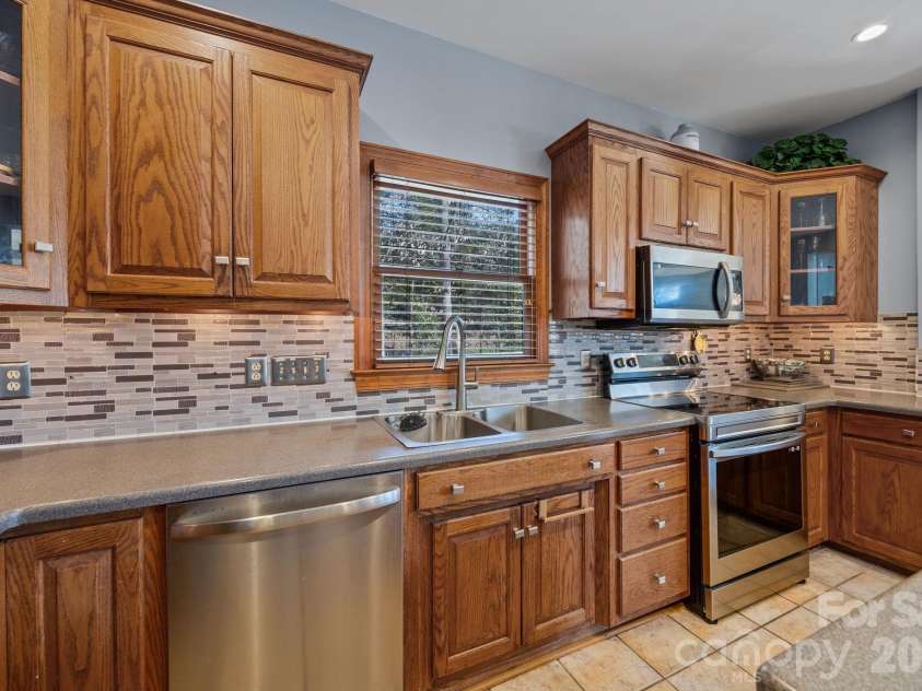 307 Stillwater Road, Troutman, NC 28166.  MLS# CAR4360560, YatesRealty ID 20352. Kitchen