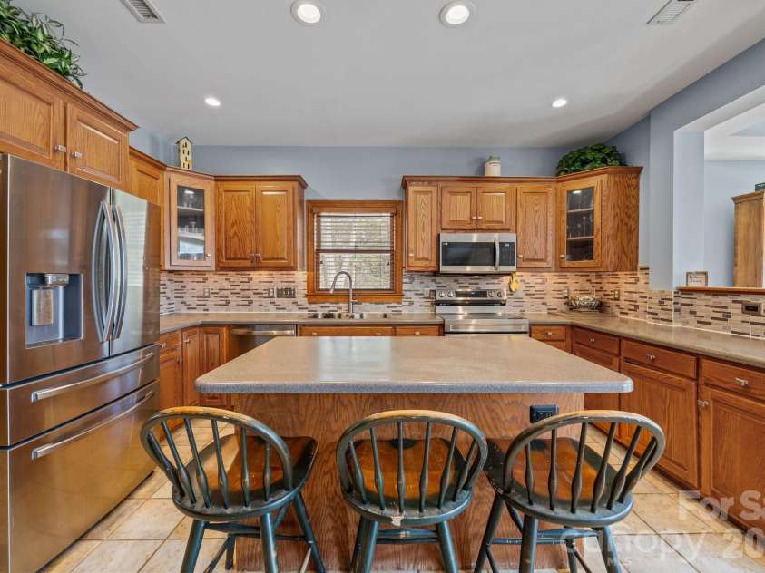 307 Stillwater Road, Troutman, NC 28166.  MLS# CAR4360560, YatesRealty ID 20352. Kitchen