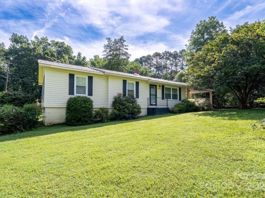 4022 Price Short Cut Road, Monroe, NC 28110.  MLS# CAR4271347, YatesRealty ID 20352. Front