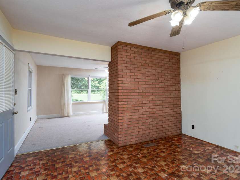 4022 Price Short Cut Road, Monroe, NC 28110.  MLS# CAR4271347, YatesRealty ID 20352. Kitchen