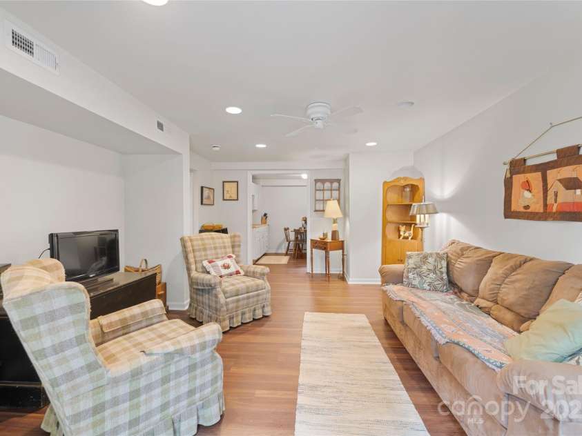 261 Forest Hill Drive, Asheville, NC 28803.  MLS# CAR4269408, YatesRealty ID 20353. Lower level apt with living space