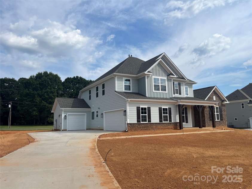 11020 Tyler Brook Lane, Mint Hill, NC 28227.  MLS# CAR4223643, YatesRealty ID 20354. 