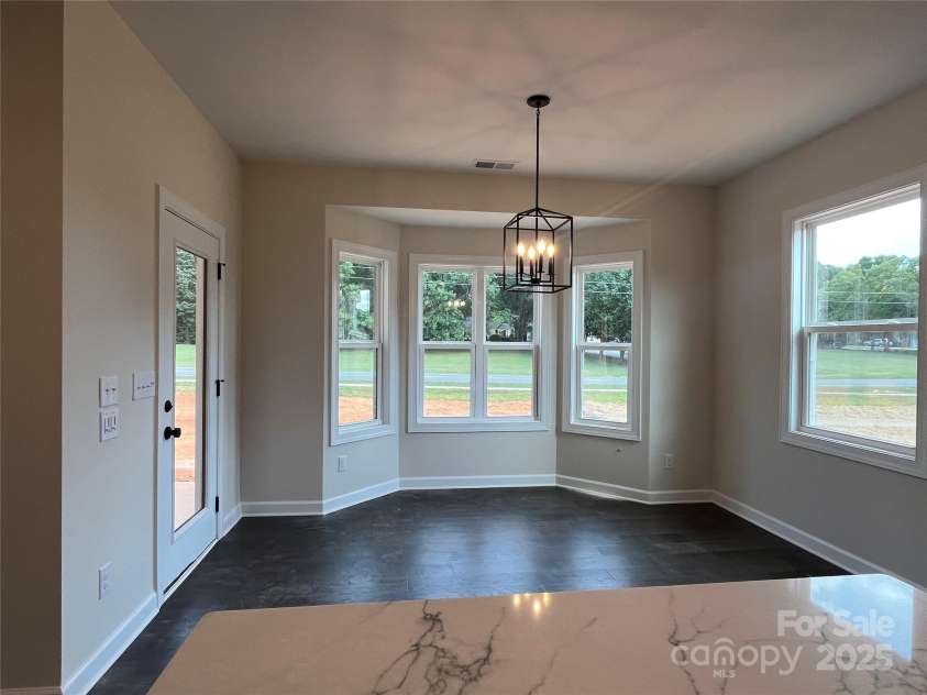 11020 Tyler Brook Lane, Mint Hill, NC 28227.  MLS# CAR4223643, YatesRealty ID 20354. Breakfast Room