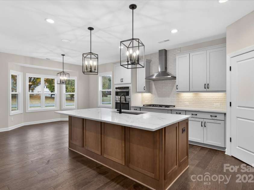 11020 Tyler Brook Lane, Mint Hill, NC 28227.  MLS# CAR4223643, YatesRealty ID 20354. Kitchen/Breakfast