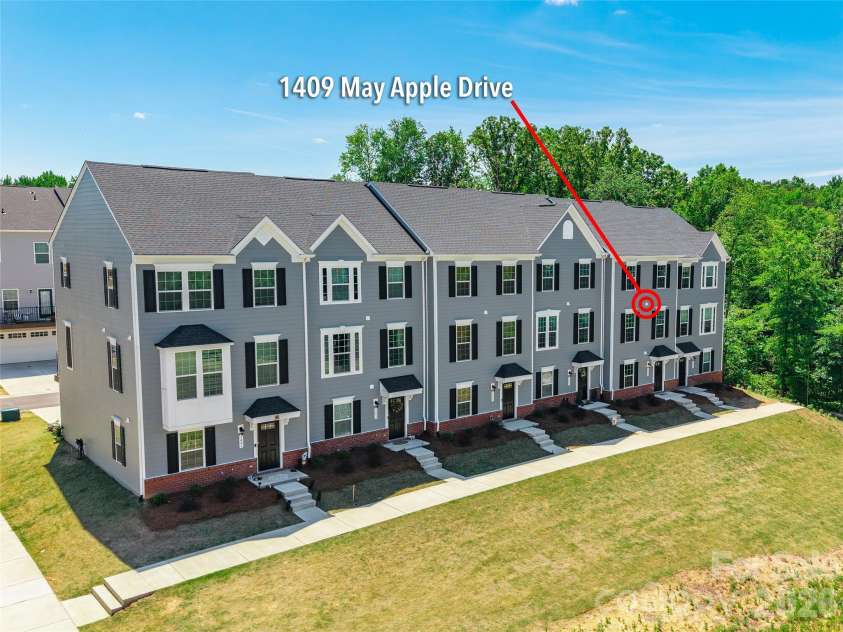 1409 May Apple Drive, Matthews, NC 28104.  MLS# CAR4375083, YatesRealty ID 20354. 