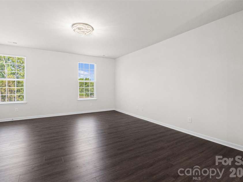 1409 May Apple Drive, Matthews, NC 28104.  MLS# CAR4375083, YatesRealty ID 20354. 