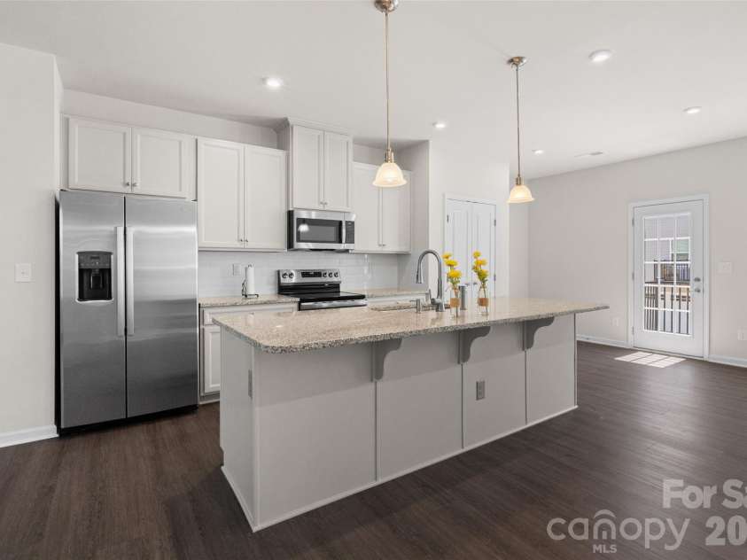 1409 May Apple Drive, Matthews, NC 28104.  MLS# CAR4375083, YatesRealty ID 20354. 