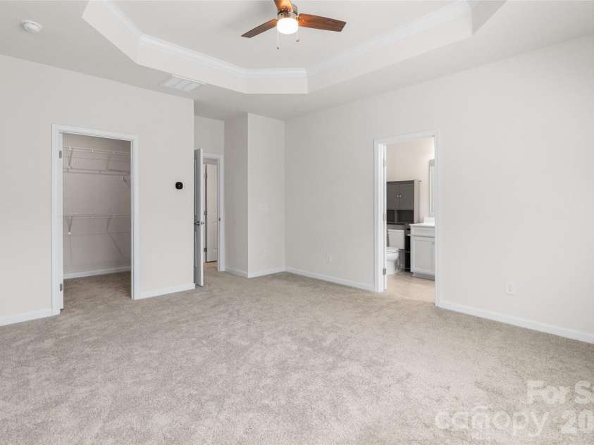 1409 May Apple Drive, Matthews, NC 28104.  MLS# CAR4375083, YatesRealty ID 20354. 