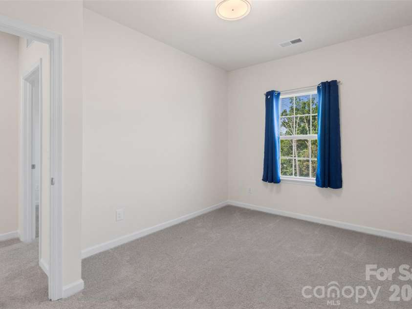 1409 May Apple Drive, Matthews, NC 28104.  MLS# CAR4375083, YatesRealty ID 20354. 
