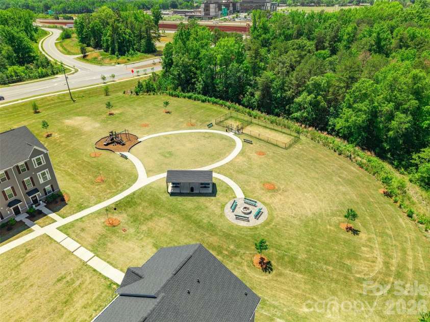 1409 May Apple Drive, Matthews, NC 28104.  MLS# CAR4375083, YatesRealty ID 20354. 