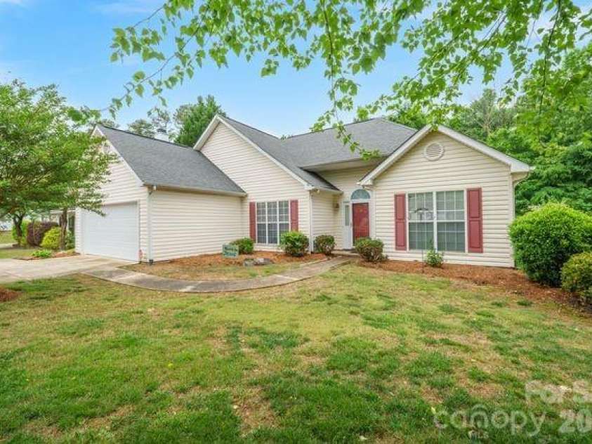1236 Midlake Road, Kannapolis, NC 28083.  MLS# CAR4373106, YatesRealty ID 20357. Front View