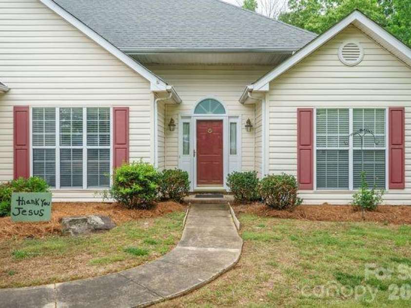 1236 Midlake Road, Kannapolis, NC 28083.  MLS# CAR4373106, YatesRealty ID 20357. Front View