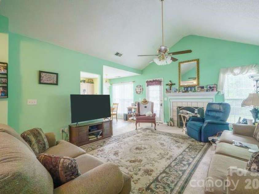 1236 Midlake Road, Kannapolis, NC 28083.  MLS# CAR4373106, YatesRealty ID 20357. Living Room